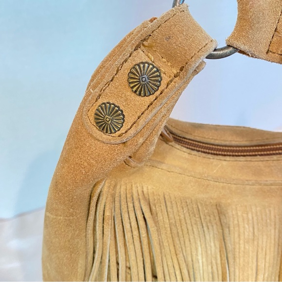 Minnetonka Boho, Cowgirl Fringe Tan Suede Shoulder Bag - Picture 6 of 14